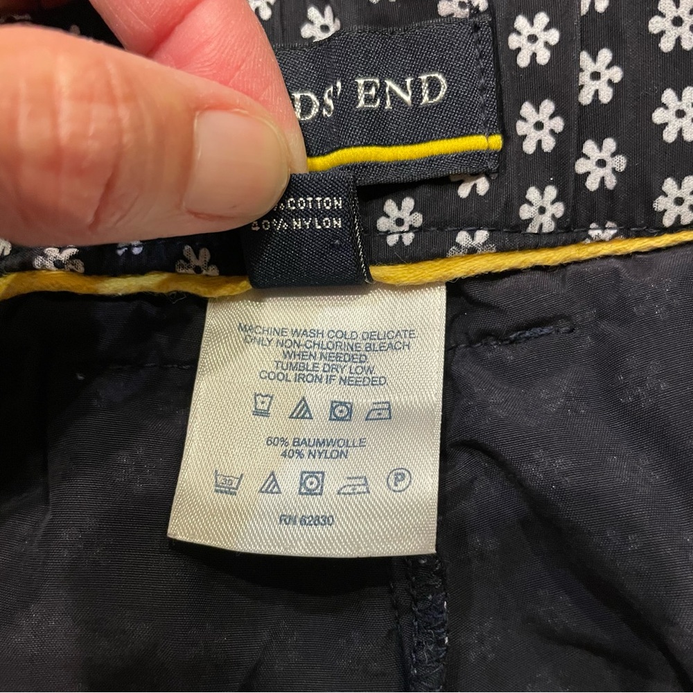 Land’s End Navy Floral Activewear Travel Skort. Size 12 - Picture 7 of 8